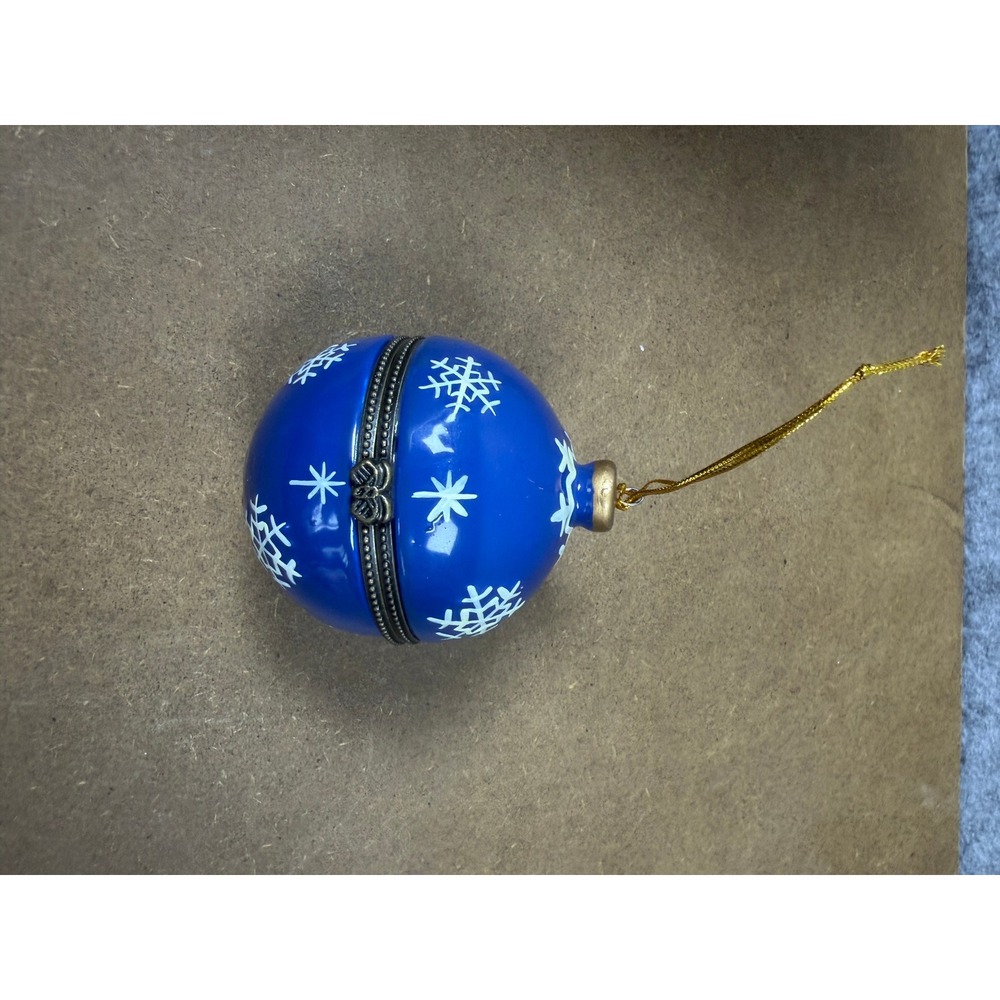 Cobalt Blue Porcelain Hinged‎ Snowflake Trinket Box Christmas Ornament Bow Clasp